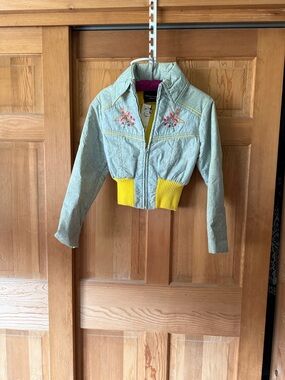 Light Green Cropped Jacket with Yellow Rib Waistband